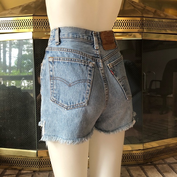 Vintage red label Levi’s Cut off jeans - Picture 3 of 12